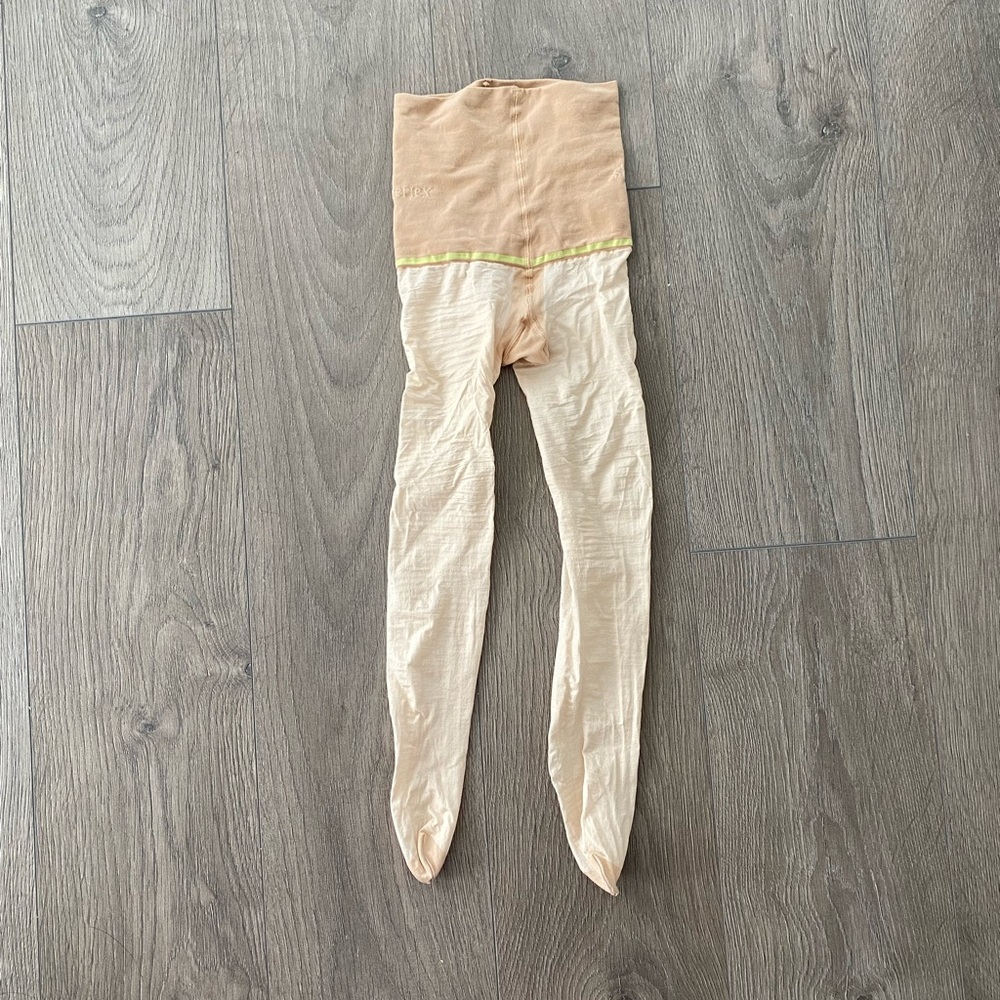 NWT Sheertex Nude Super Sheer Rip Resist Tights, size XS